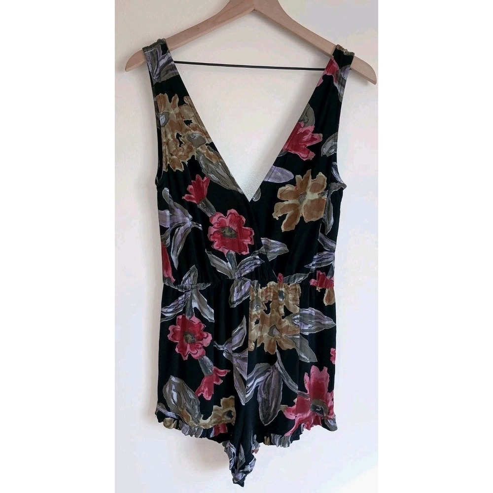 Free People‎ Floral V-Neck Romper Size M Boho Free Spirit Festival Vacation
